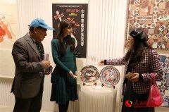 <b>展艺术教育的款式取时代</b> 